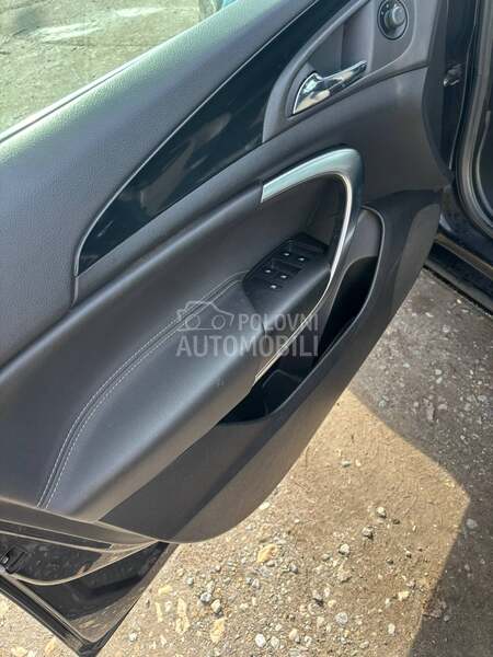 Opel Insignia 1.6 b e n z/n a v