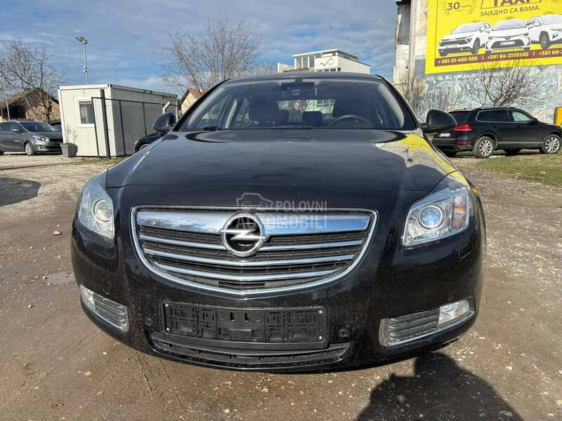 Opel Insignia 1.6 b e n z/n a v