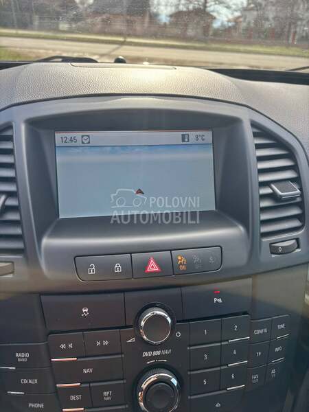 Opel Insignia 1.6 b e n z/n a v