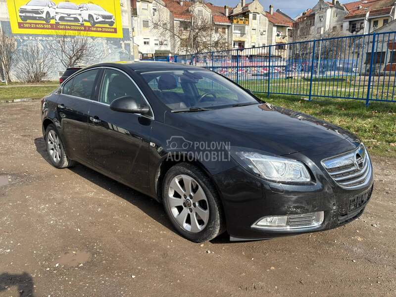 Opel Insignia 1.6 b e n z/n a v