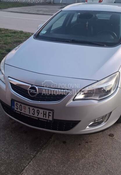 Opel Astra J v.e.l.s.e.r.v.i.s
