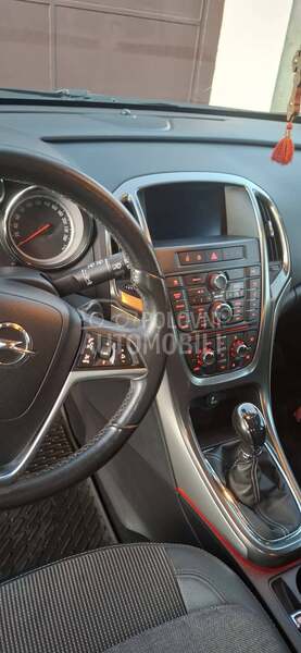Opel Astra J v.e.l.s.e.r.v.i.s
