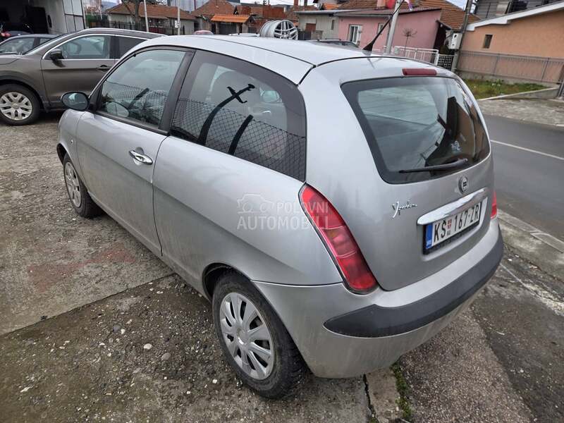 Lancia Ypsilon 