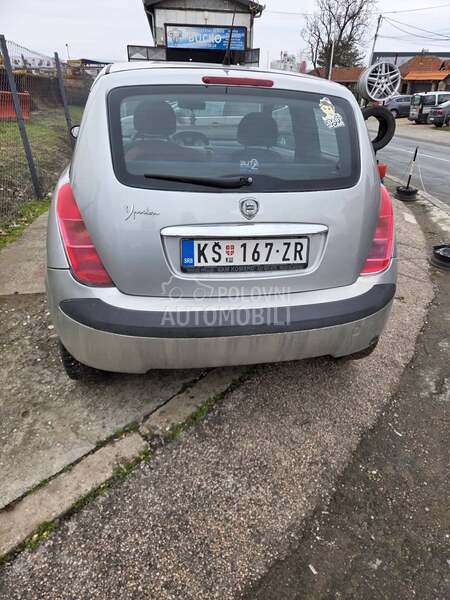 Lancia Ypsilon 
