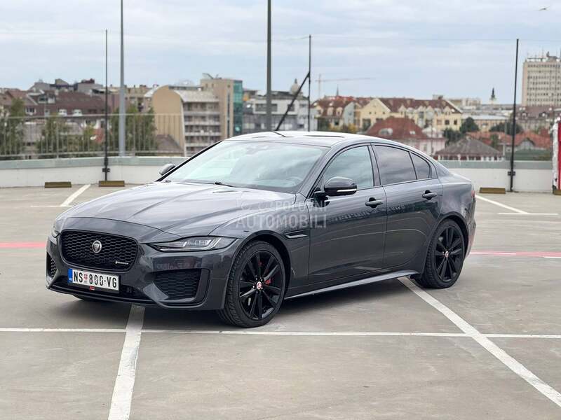 Jaguar XE 