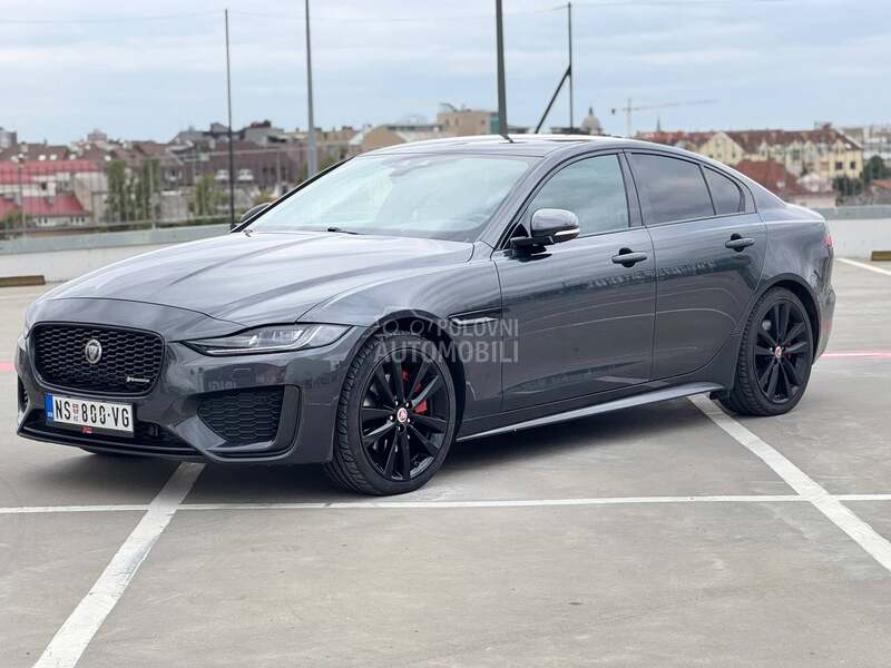 Jaguar XE 