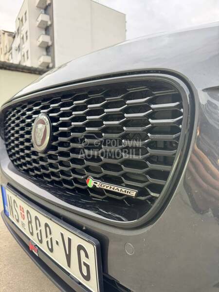 Jaguar XE 