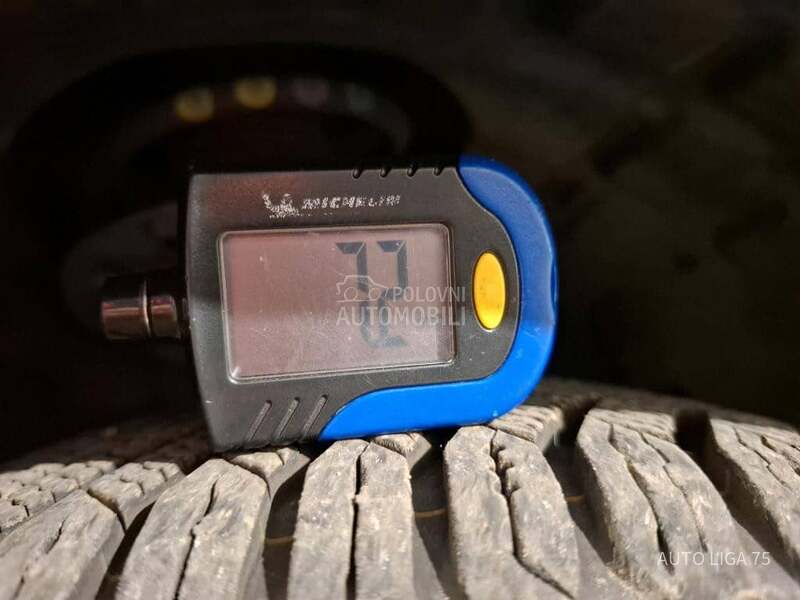 Peugeot 208 e136 Active