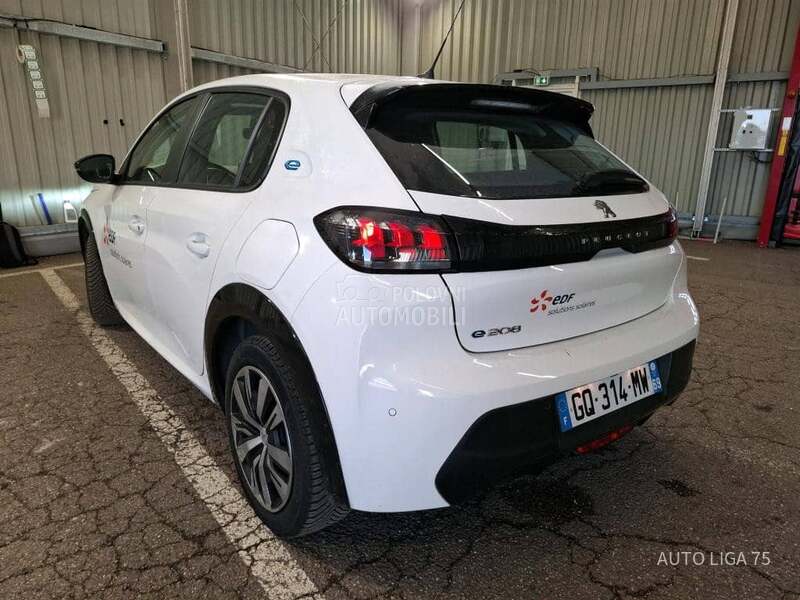 Peugeot 208 e136 Active