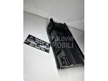 Centralna konzola za Peugeot 508 od 2010. do 2018. god.