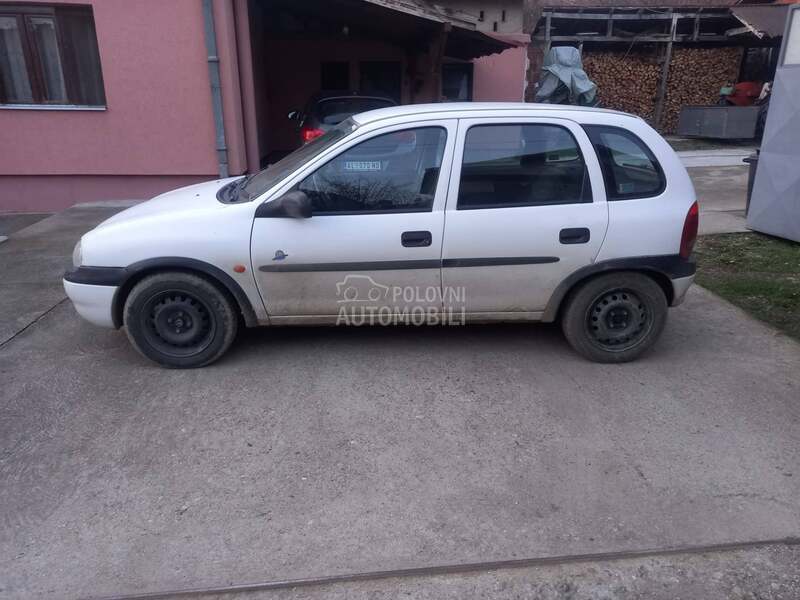 Opel Corsa B 