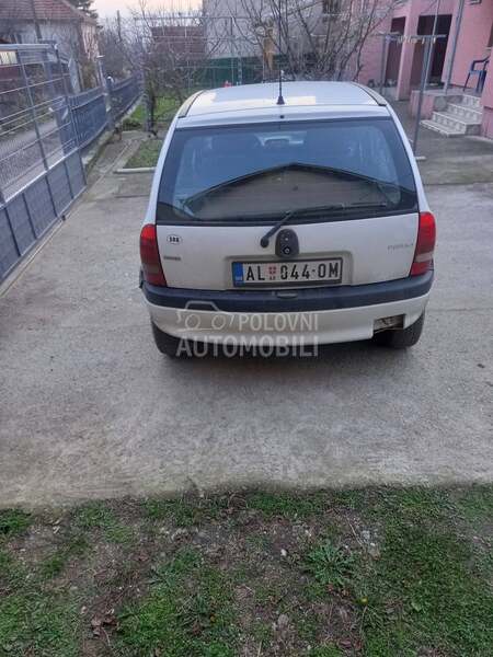 Opel Corsa B 