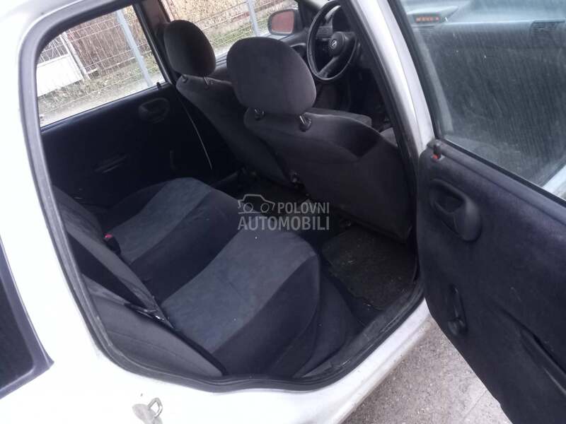 Opel Corsa B 