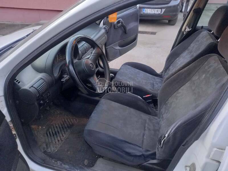 Opel Corsa B 