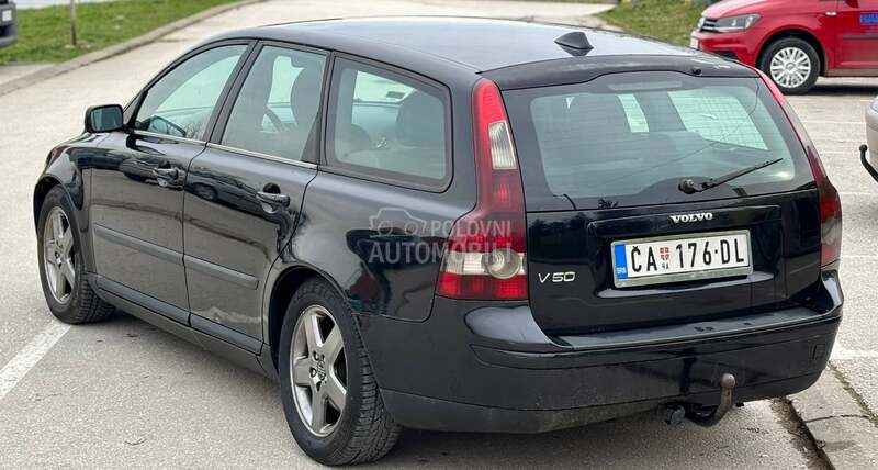 Volvo V50 