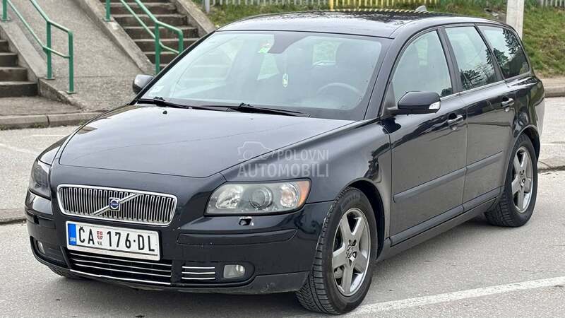 Volvo V50 