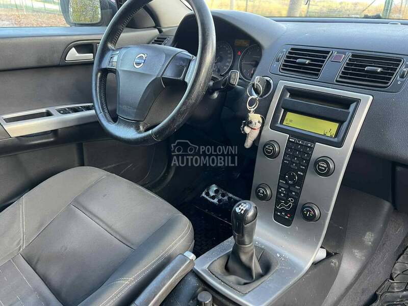 Volvo V50 