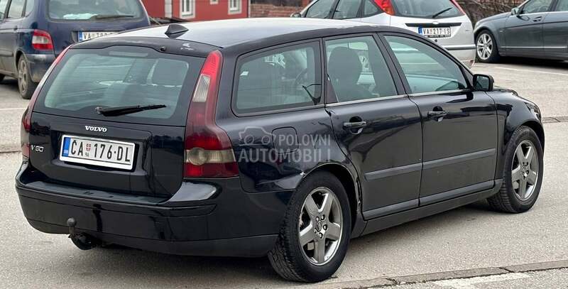 Volvo V50 