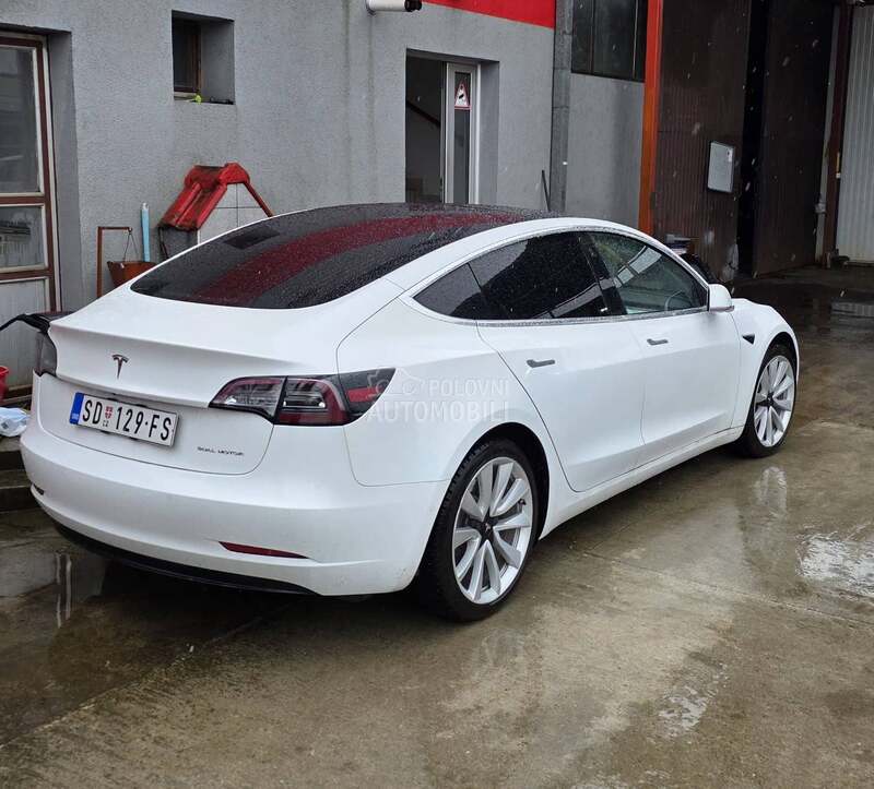 Tesla Model 3 long range