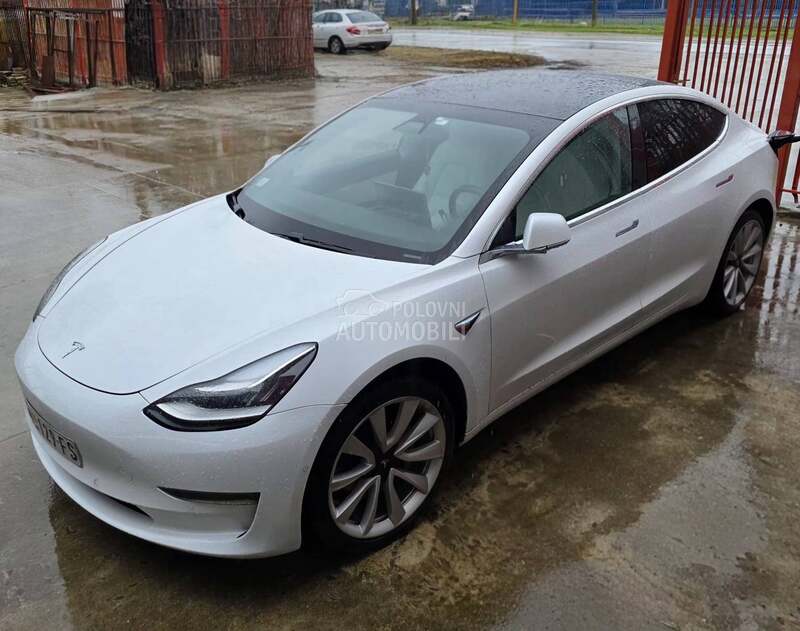 Tesla Model 3 long range