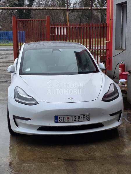 Tesla Model 3 long range