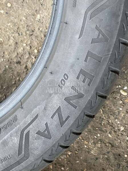 Bridgestone 235/55 R18 Letnja