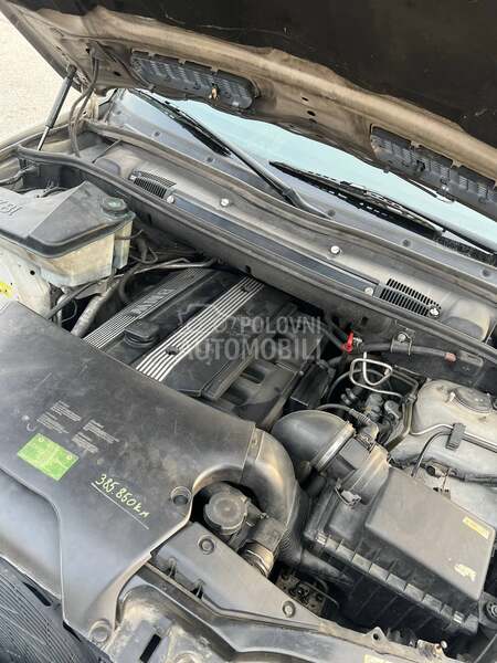 BMW X5 e53