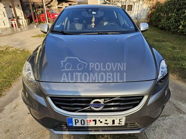 Volvo V40 D2