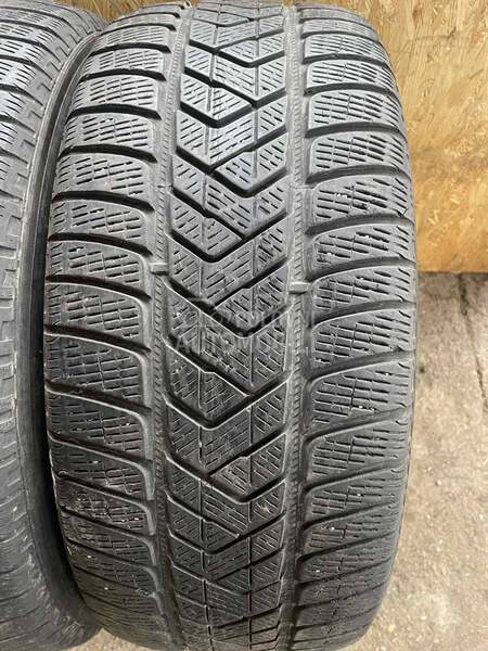 Pirelli 255/55 R18 Zimska