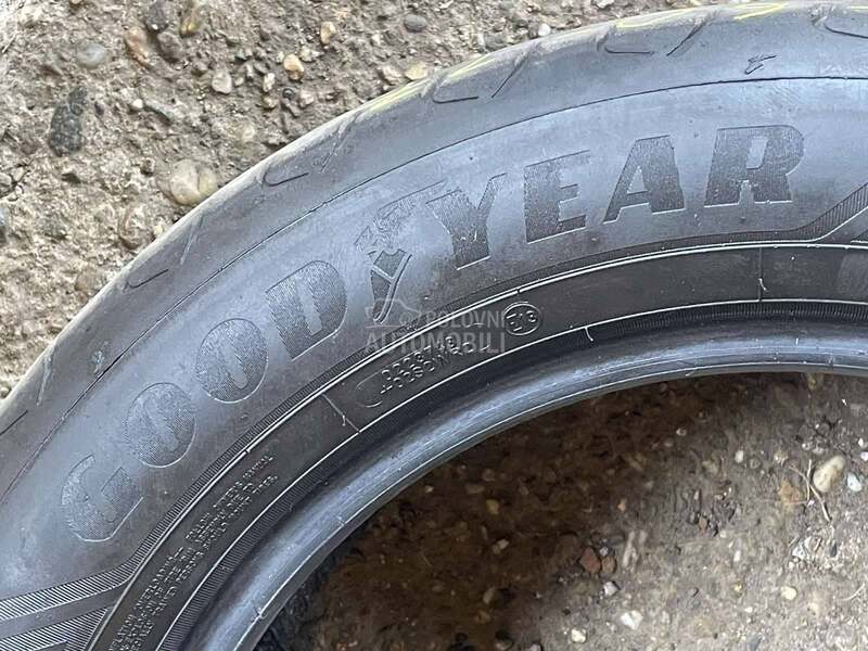 Goodyear 215/60 R17 Letnja