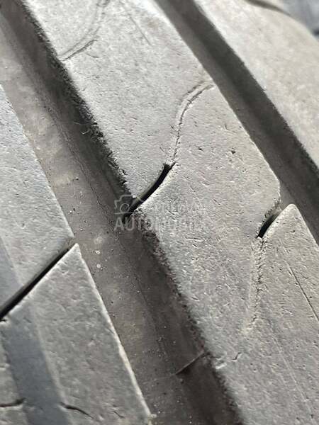 Goodyear 215/60 R17 Letnja