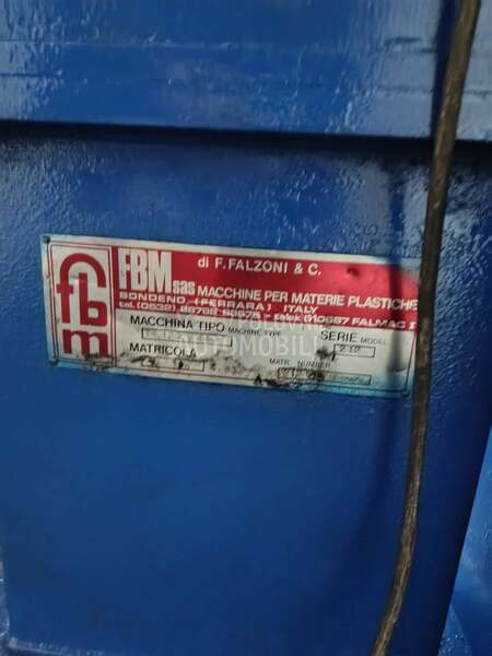 Masina-exstruder za pe regenerat