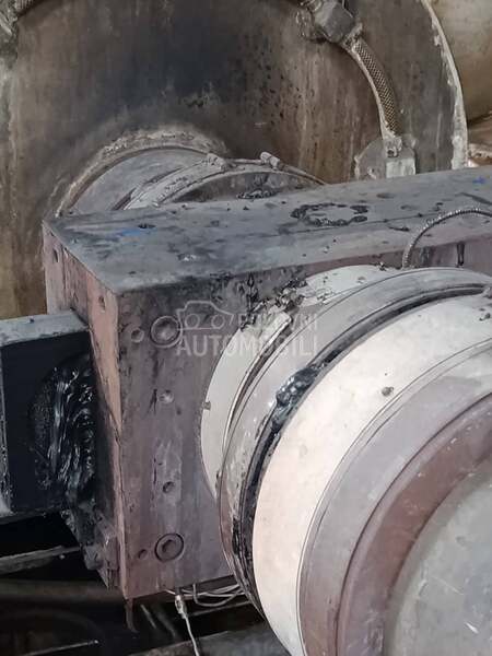 Masina-exstruder za pe regenerat