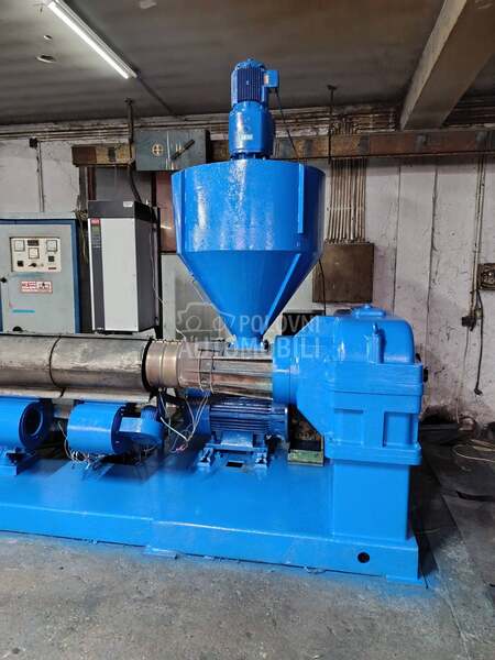 Masina-exstruder za pe regenerat