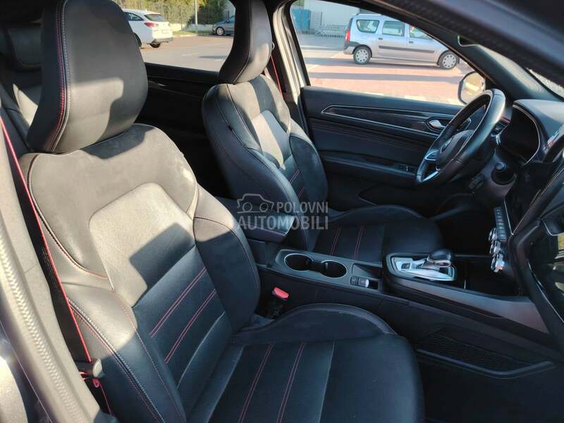 Renault Megane Conquest 1.6 E-Tech 145 BOSE