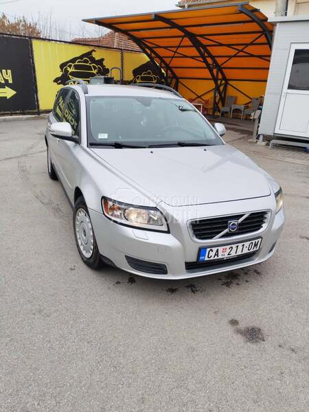 Volvo V50 