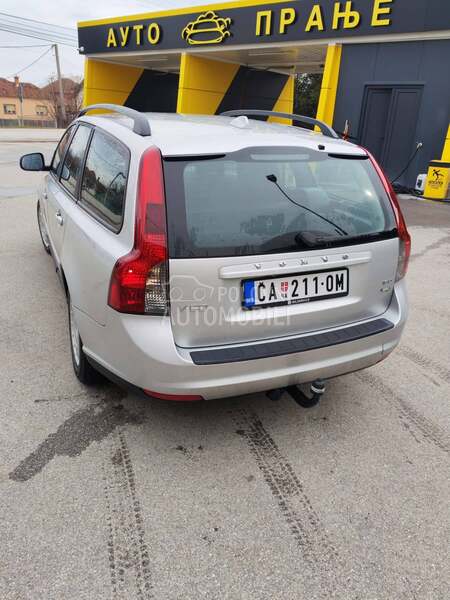 Volvo V50 