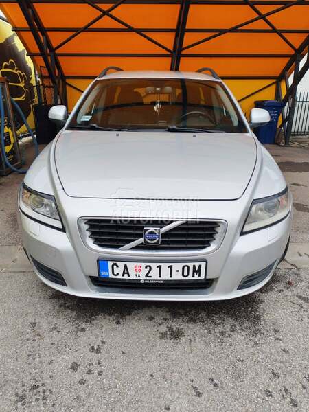 Volvo V50 