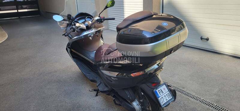 Piaggio x10