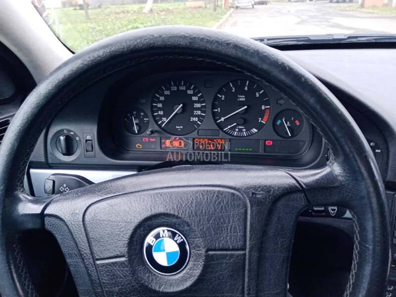 BMW 520 