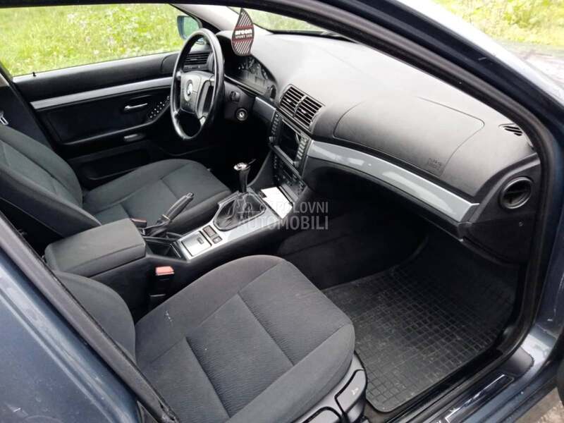 BMW 520 
