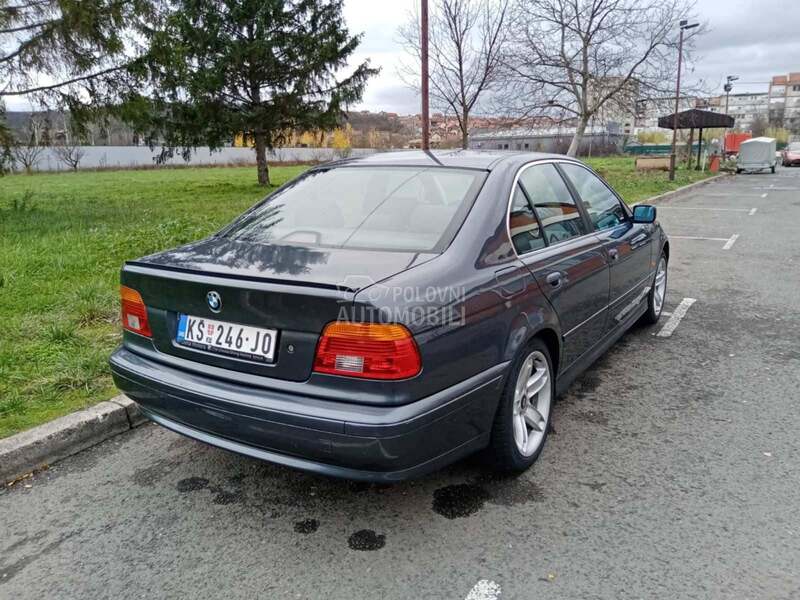 BMW 520 