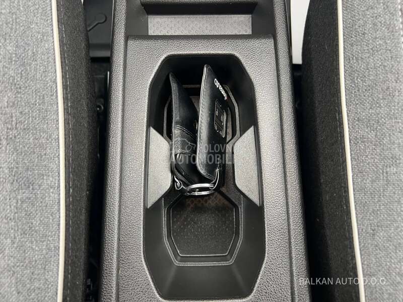 Renault Megane E-TECH/POKLON PUNJAČ