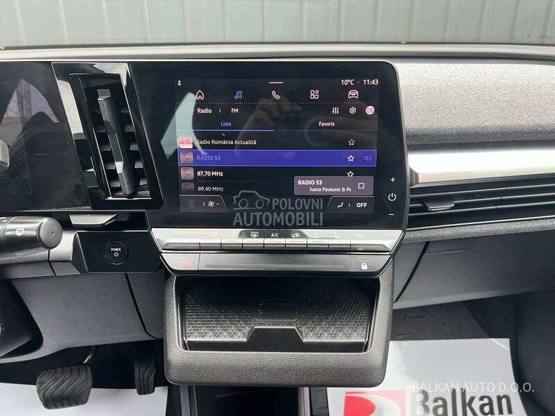 Renault Megane E-TECH/POKLON PUNJAČ