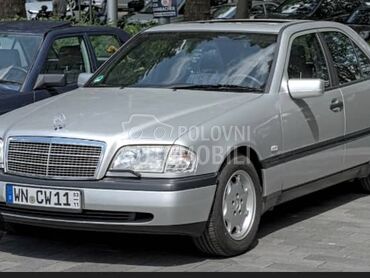 Mercedes Benz C Klasa 1992. god. -  kompletan auto u delovima