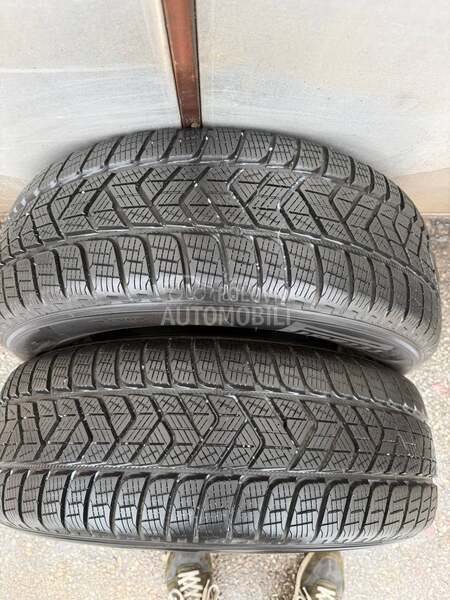 Pirelli 215/65 R16 Zimska