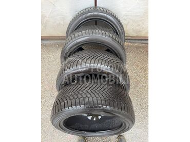 Yokohama 235/45 R18 Zimska