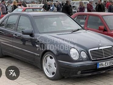 Mercedes Benz E Klasa 1995. god. -  kompletan auto u delovima