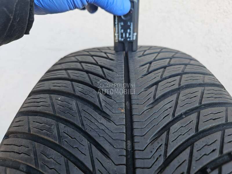 Michelin 235/60 R18 Zimska