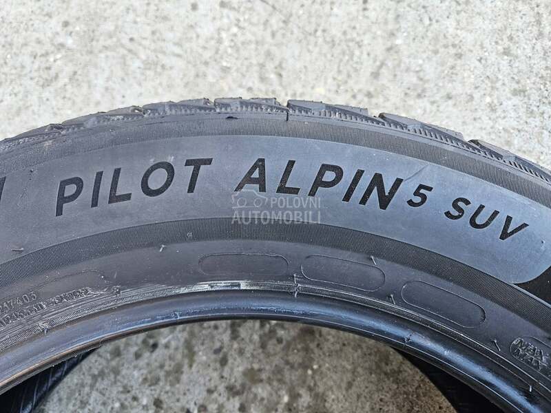 Michelin 235/60 R18 Zimska